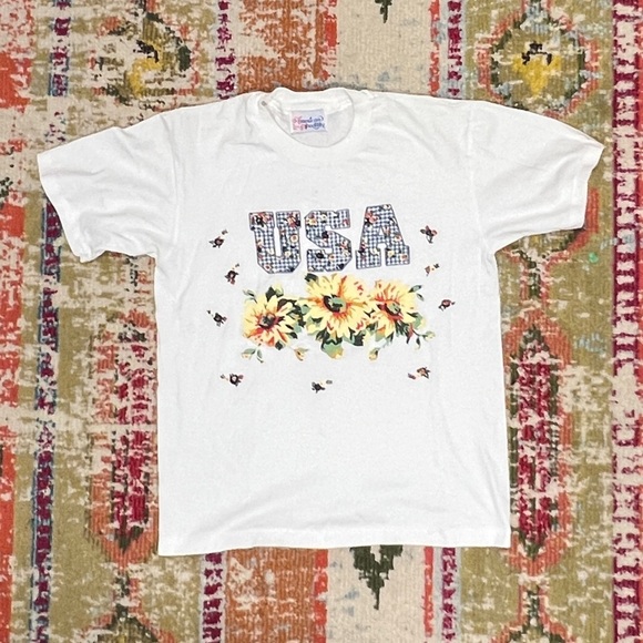 Vintage 80s Single Stitch USA America Floral 80s Crewneck American Tshirt - Picture 1 of 5